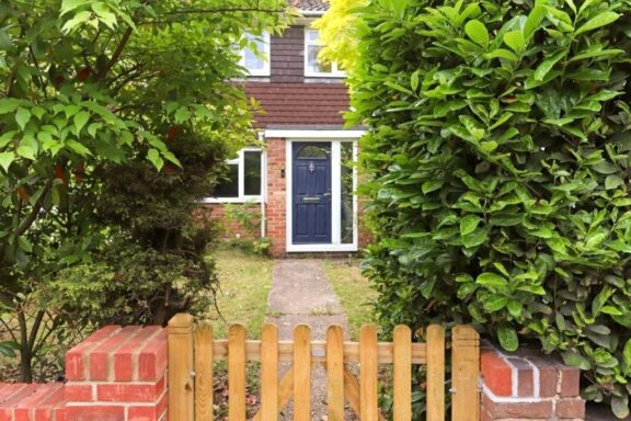 Wrecclesham Road Image