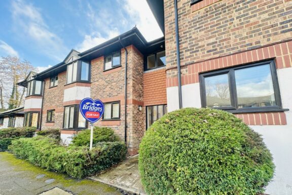 Waterside Court Image