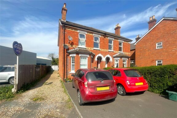 Lysons Avenue Image