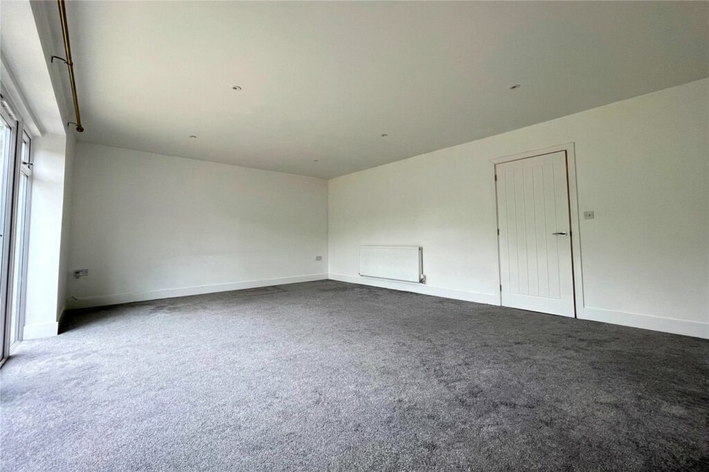 Property Image_11