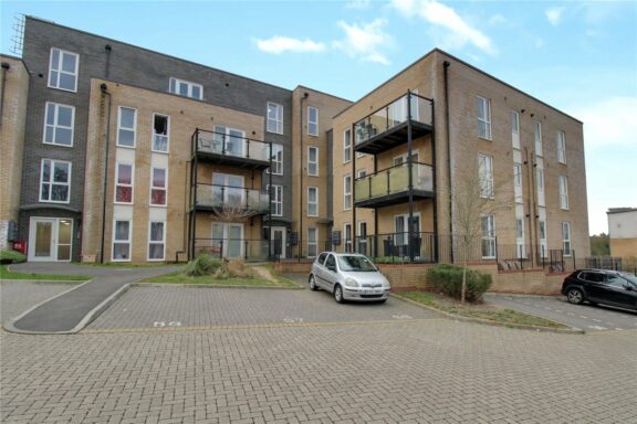Woolhampton Drive Image