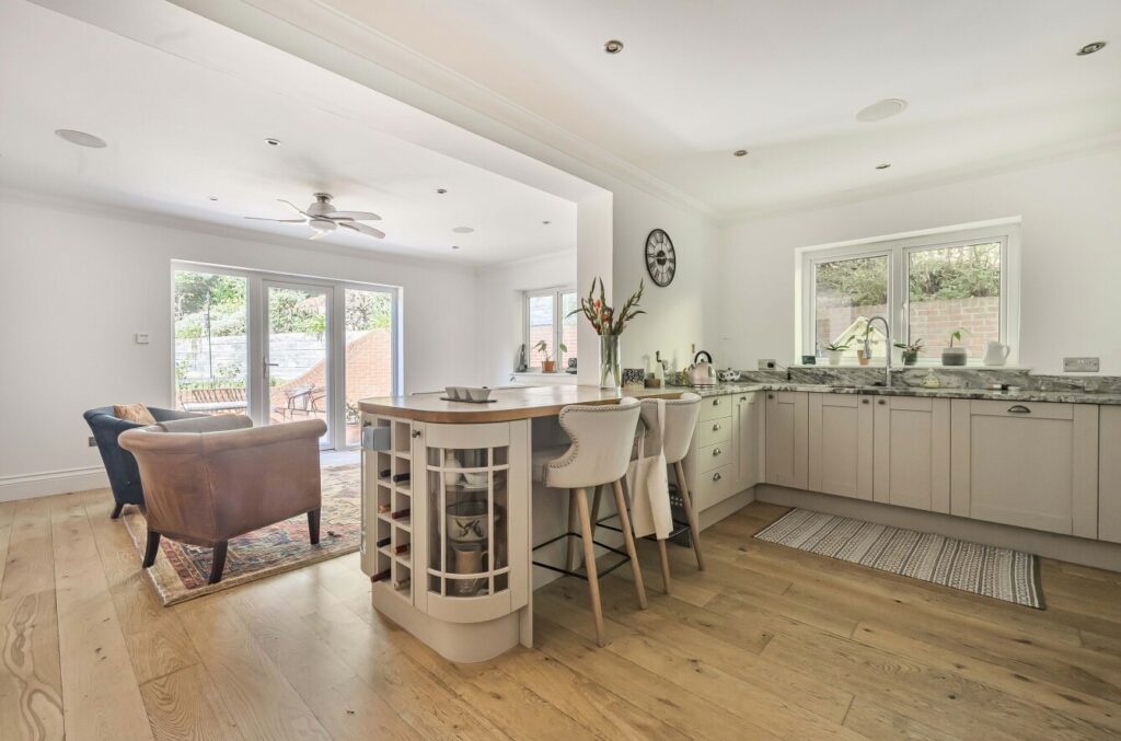 Property Image_11