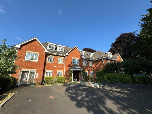 Buckingham Court Image