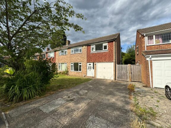 Kenmore Close Image