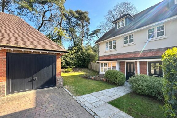 Nettlecombe Close Image