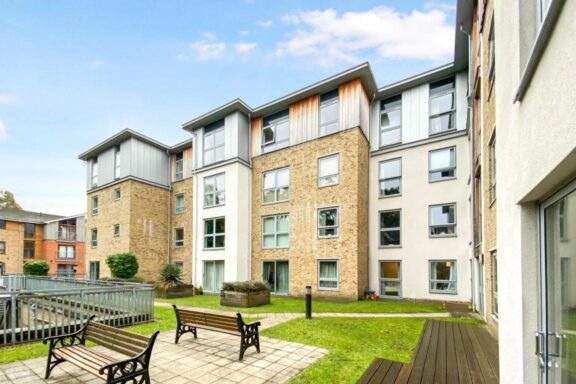 Coombe Way Image