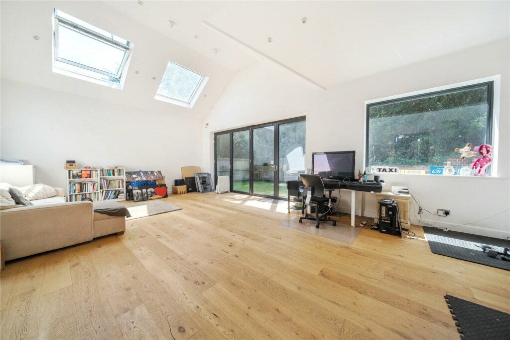 Property Image_11