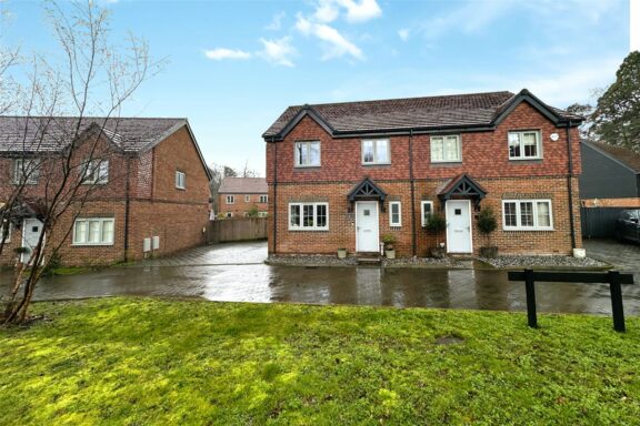 Thornycroft Avenue Image