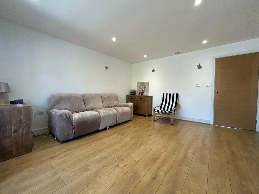Property Image_4