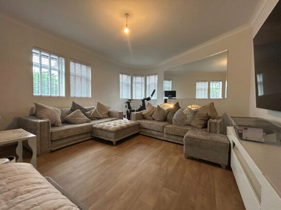 Farnborough Road Image