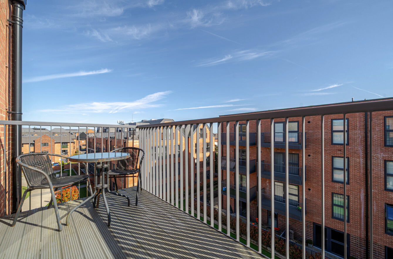 HOK250008_12.jpg