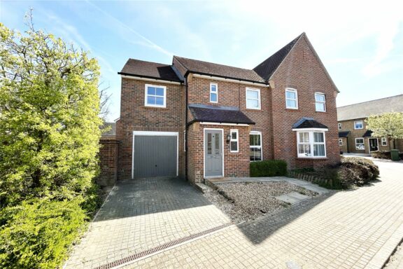 Chilworth Way Image