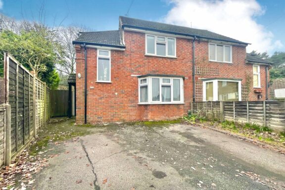 Old Park Close Image