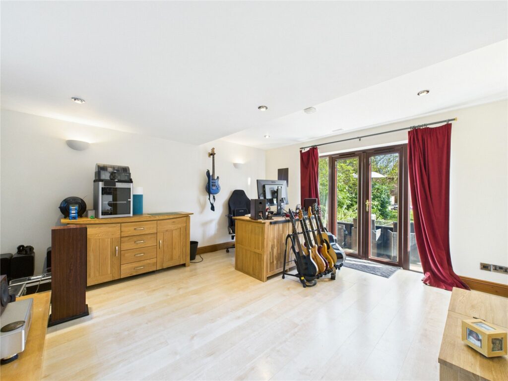 Property Image_10