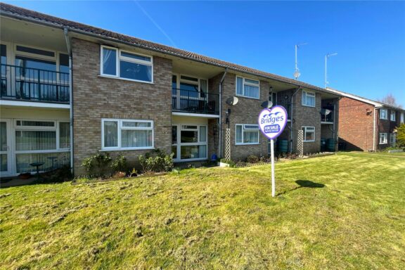 Yeomans Close Image