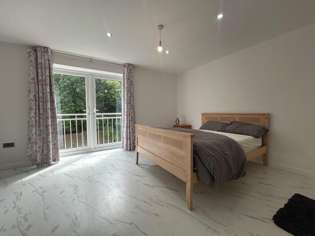 Property Image_11