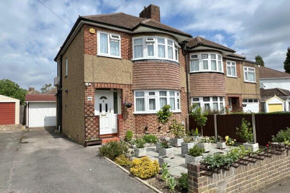 Gillian Avenue Image