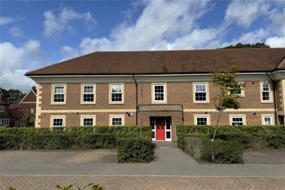 Redshank Crescent Image