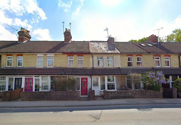 Wrecclesham Road Image