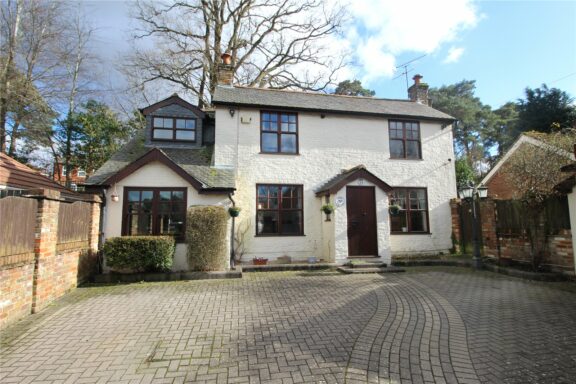 Crookham Road Image