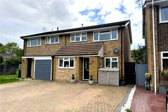 Charlecote Close Image