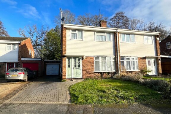 Grayswood Drive Image