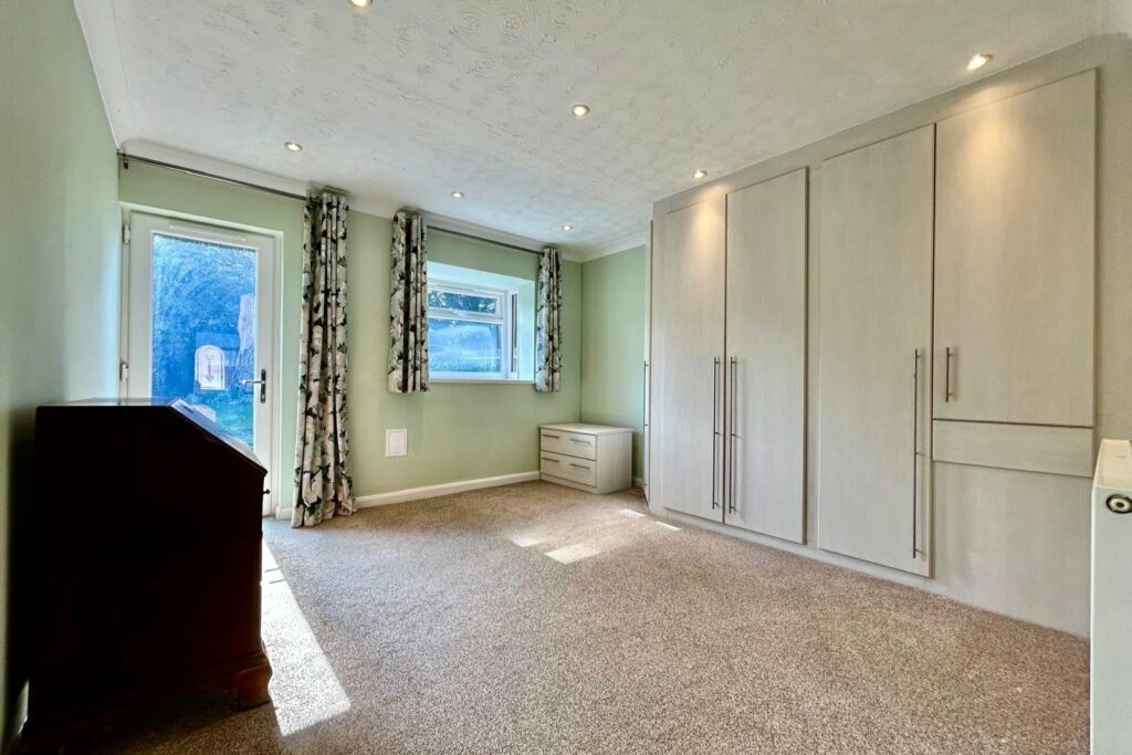 Property Image_11