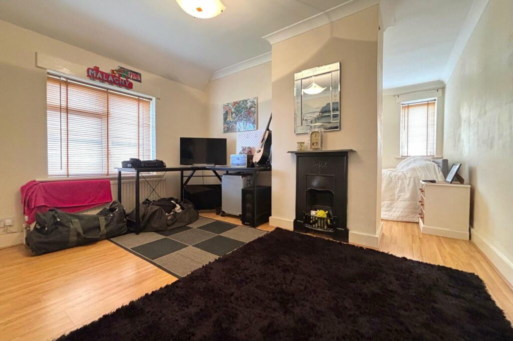 Property Image_11