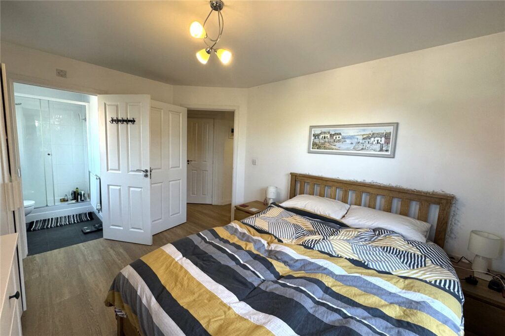 Property Image_11