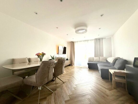 Cargate Grove Image