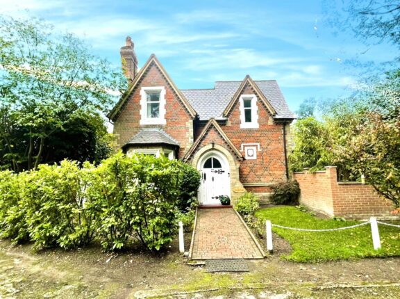 Farnborough Road Image