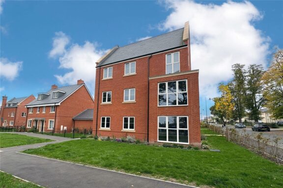 Hardinge Close Image