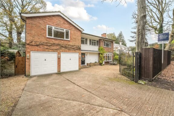 Old Bisley Road Image