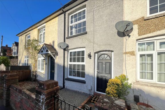 Upper Hale Road Image