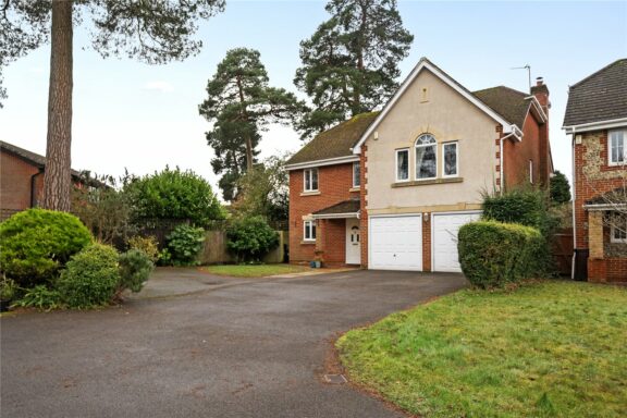Ridgewood Drive Image