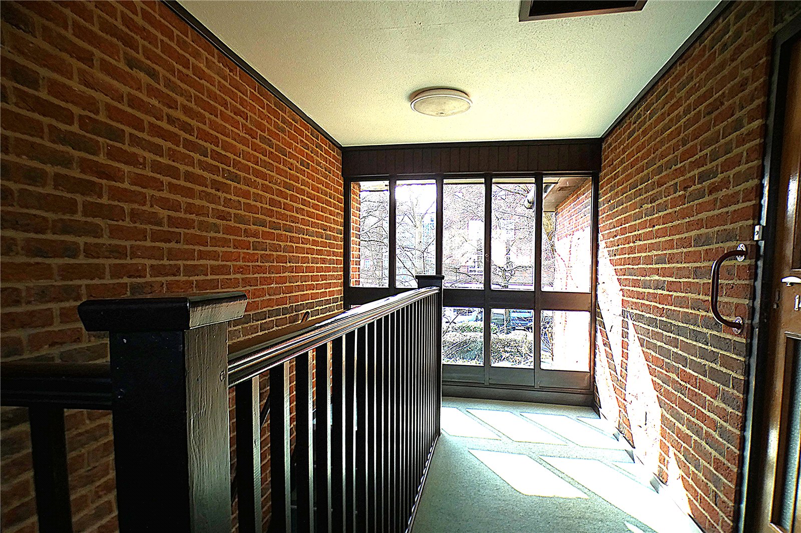SBK250086_08.jpg