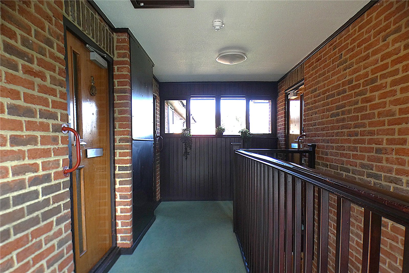 SBK250086_09.jpg